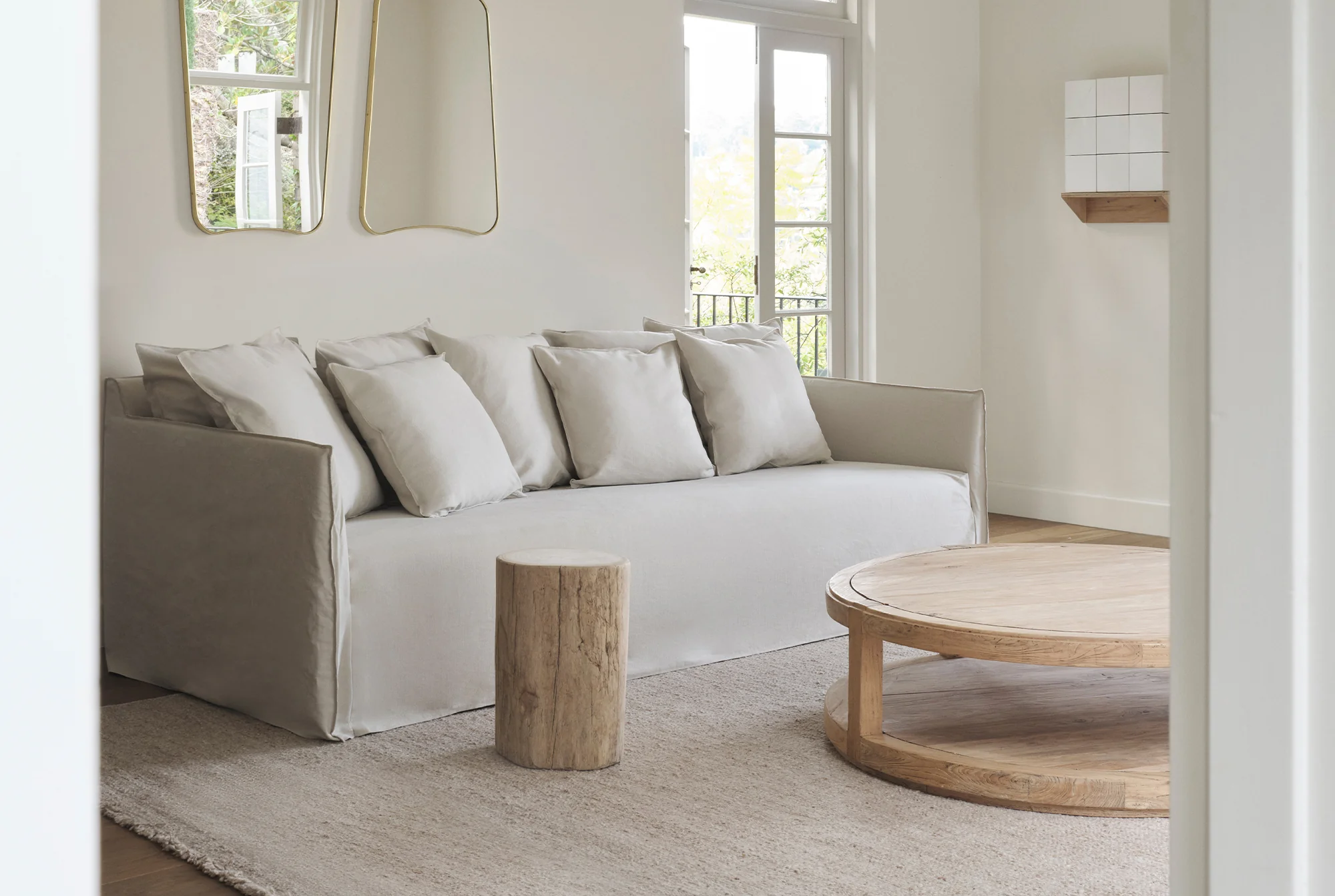 Axol Round Coffee Table - Image 14