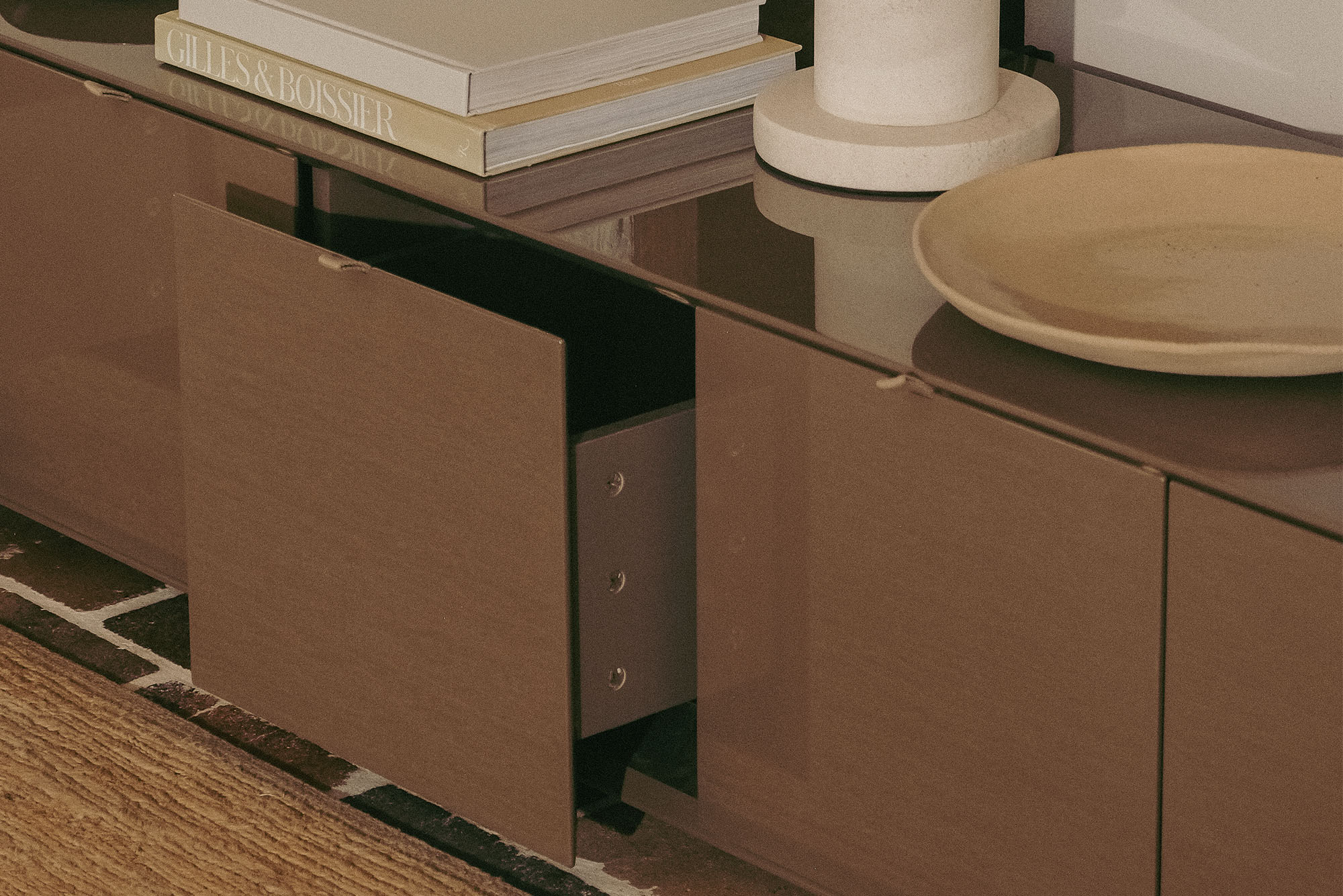 Leni 4 Drawer Entertainment Unit - Image 6